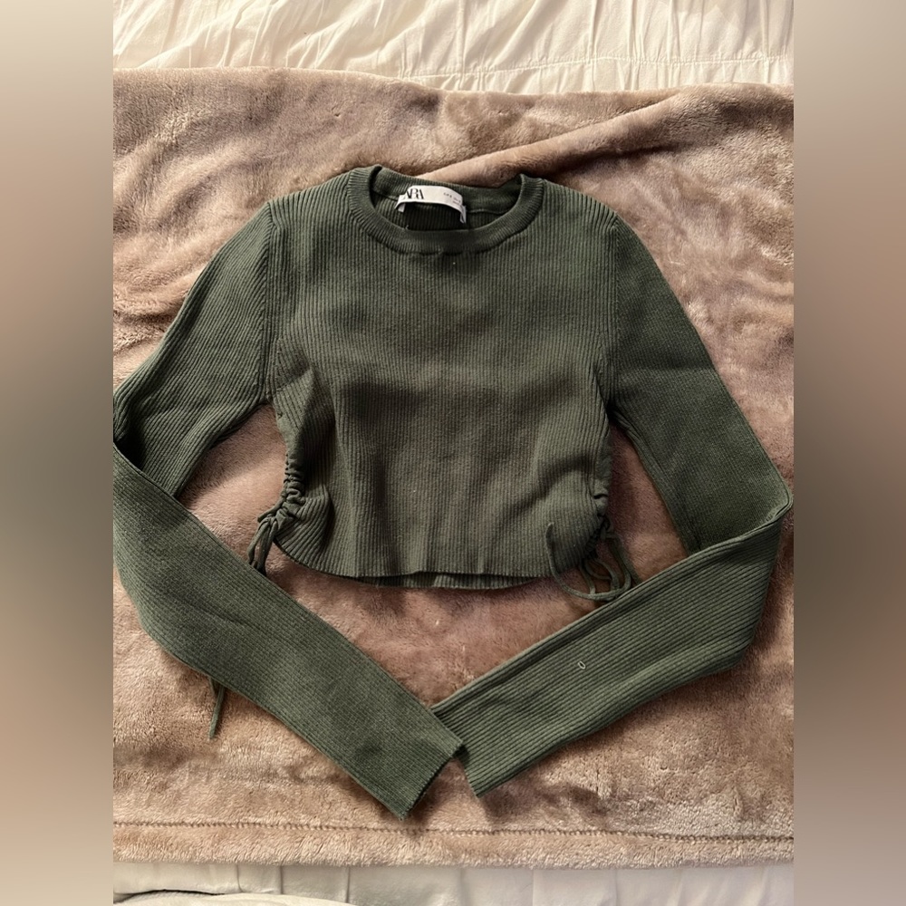 Zara Green Long-Sleeve Cropped Top